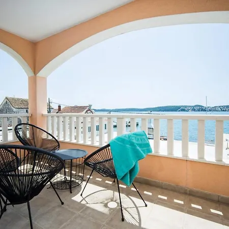 Sea Soon By The Beach, 2-bedrooms In Seget donji * Trogir